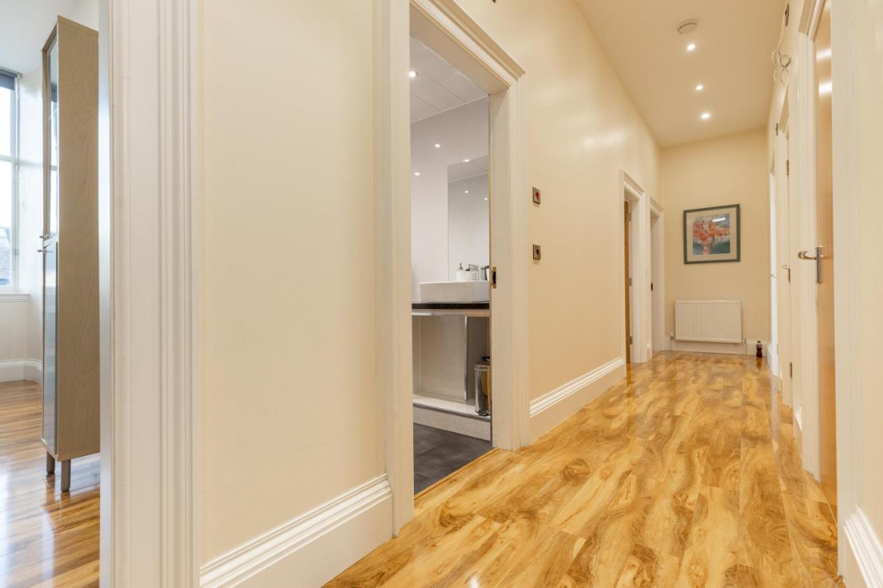 New 2 Bed Apartment With Stunning Views Of Arthur Seat Mountain Edinburgh Dış mekan fotoğraf