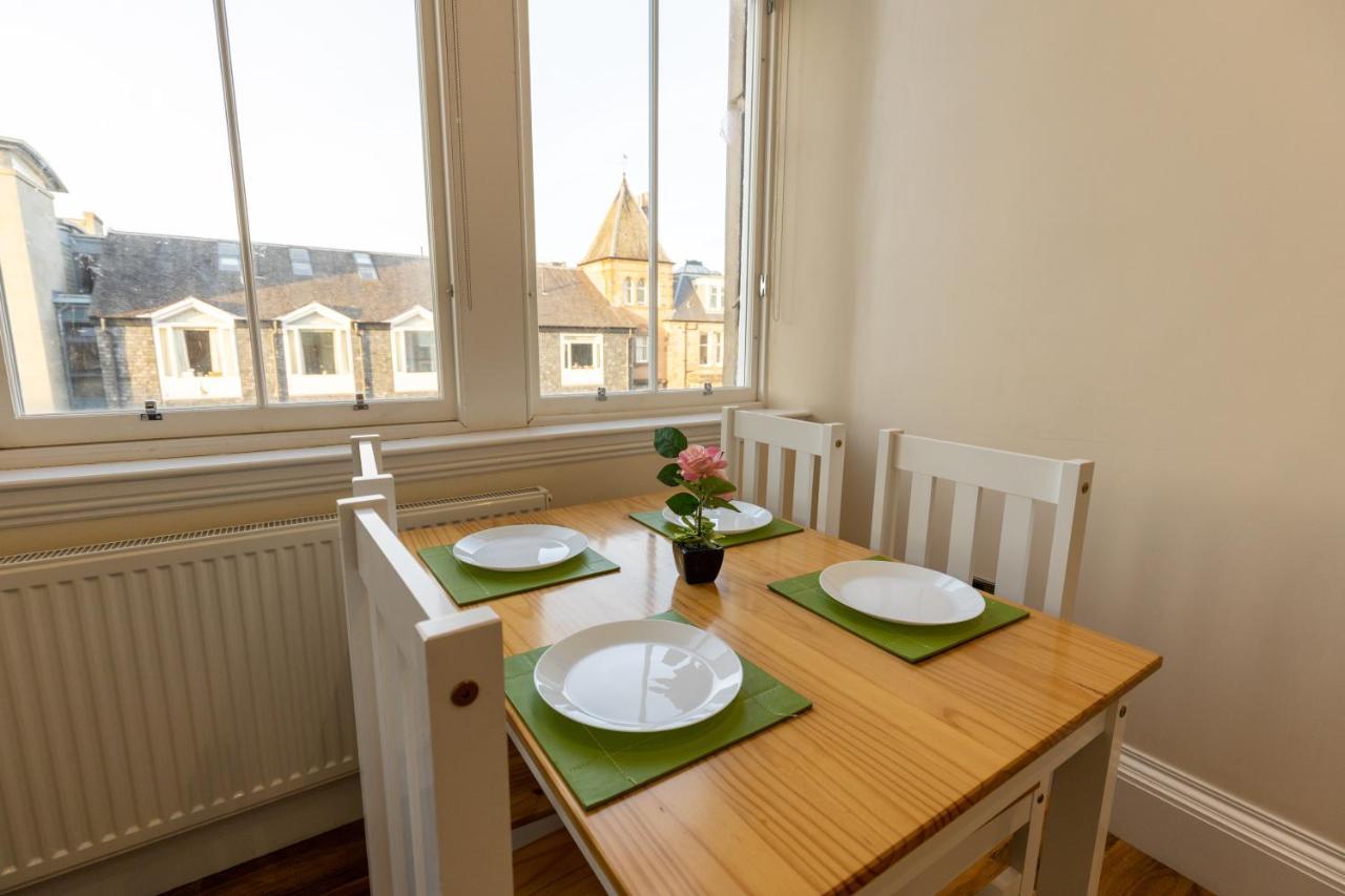 New 2 Bed Apartment With Stunning Views Of Arthur Seat Mountain Edinburgh Dış mekan fotoğraf